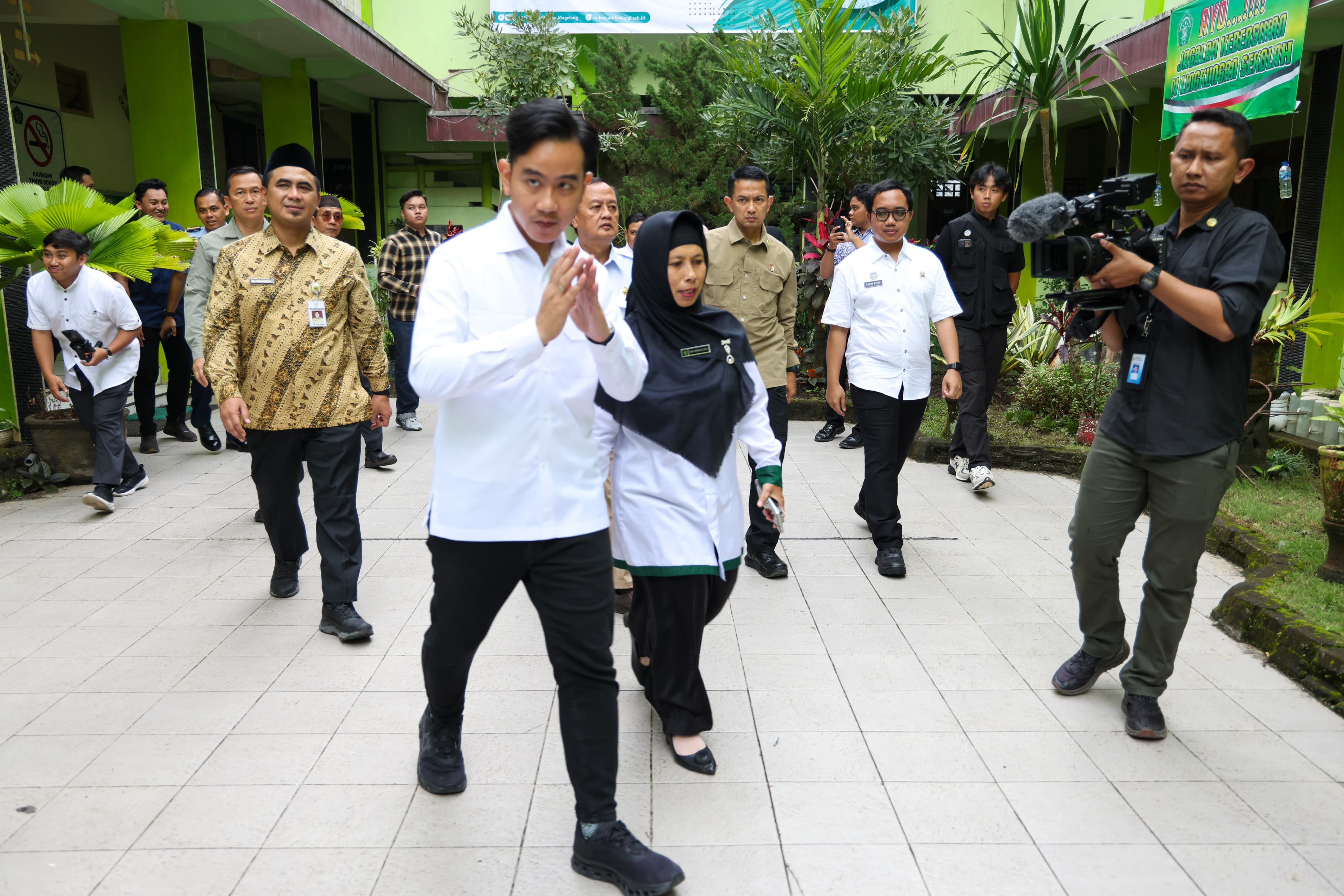 Wapres Gibran Tinjau Langsung Pelaksanaan 2 Program Nasional di Kota Magelang